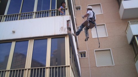 Trabajos Verticales en Alicante. Edificio Sandra, Arenales